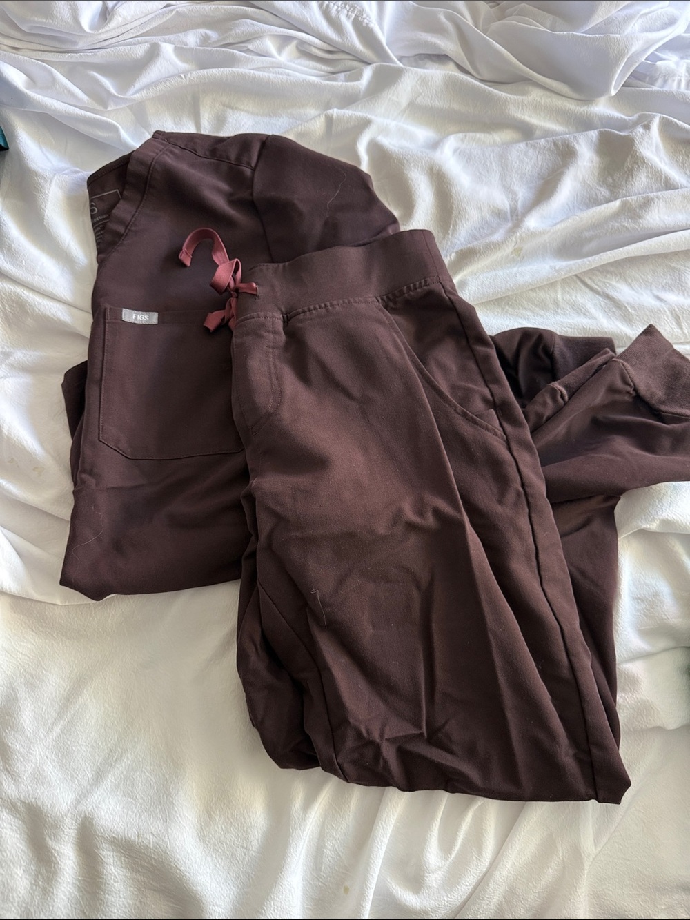 Women’s Figs Brown Scrub Pants with Drawstring and scrub top